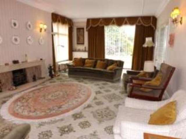  Image of 3 Bedroom Bungalow for sale at Evington Leicester Humberstone, LE5 6GA