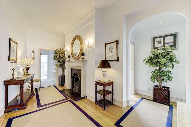  Image of 2 Bedroom Flat for sale at Basil Street Knightsbridge London, SW3 1AW