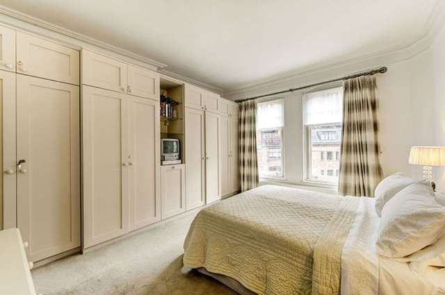  Image of 2 Bedroom Flat for sale at Basil Street Knightsbridge London, SW3 1AW