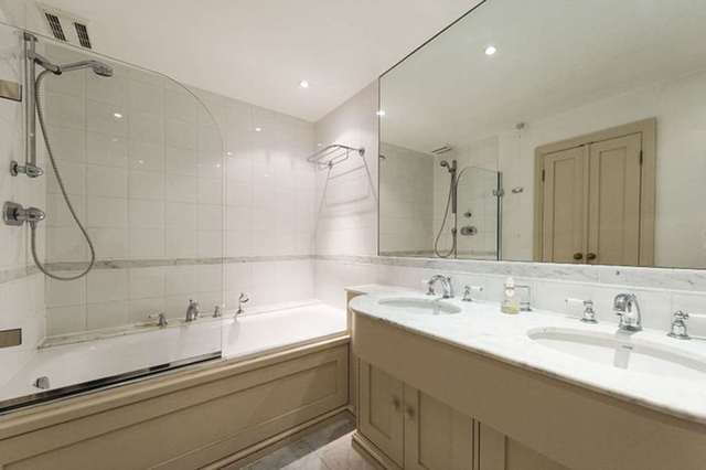  Image of 2 Bedroom Flat for sale at Basil Street Knightsbridge London, SW3 1AW