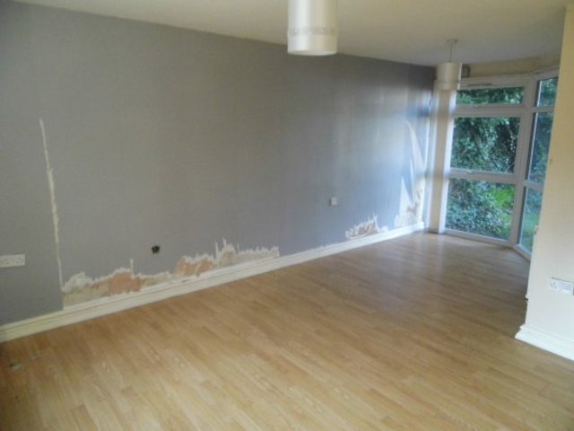  Image of 2 Bedroom Flat for sale at Liverpool Merseyside Liverpool, L8 0TL
