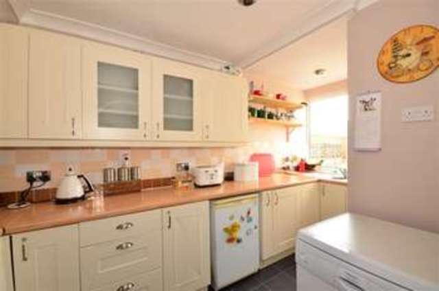  Image of 3 Bedroom Terraced for sale at Portsmouth Hampshire Portsmouth, PO3 5DG