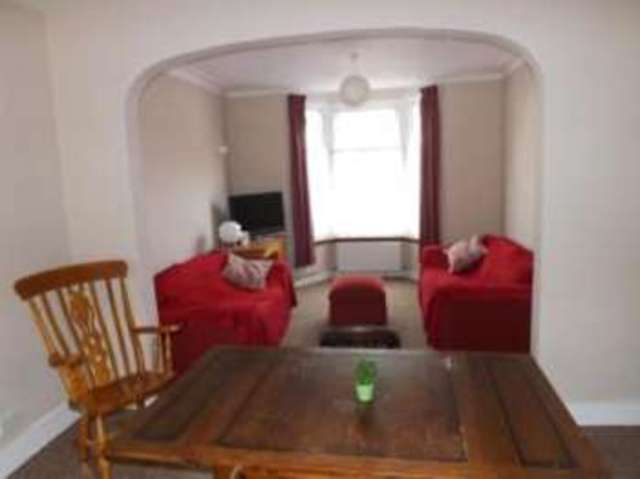  Image of 2 Bedroom Terraced for sale at London  Blackhorse Road, E17 8BN