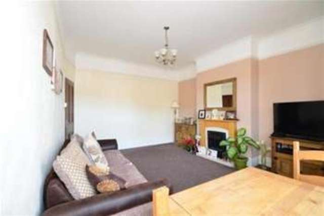  Image of 2 Bedroom Flat to rent at Portsmouth, PO2 9JN