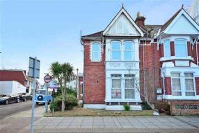  Image of 2 Bedroom Flat to rent at Portsmouth, PO2 9JN