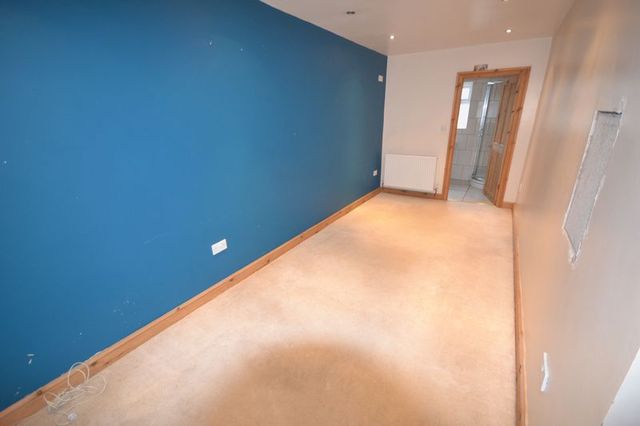  Image of 4 Bedroom Semi-Detached to rent at Maescader  Pencader, SA39 9HQ