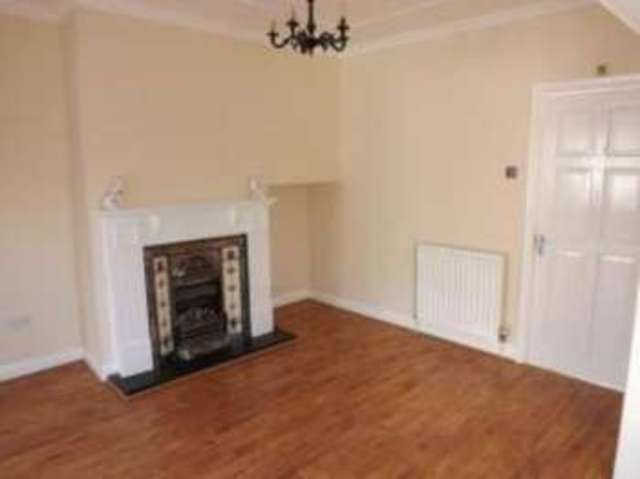  Image of 3 Bedroom Semi-Detached for sale at Stoke-on-Trent Staffordshire Hanley, ST1 5JS
