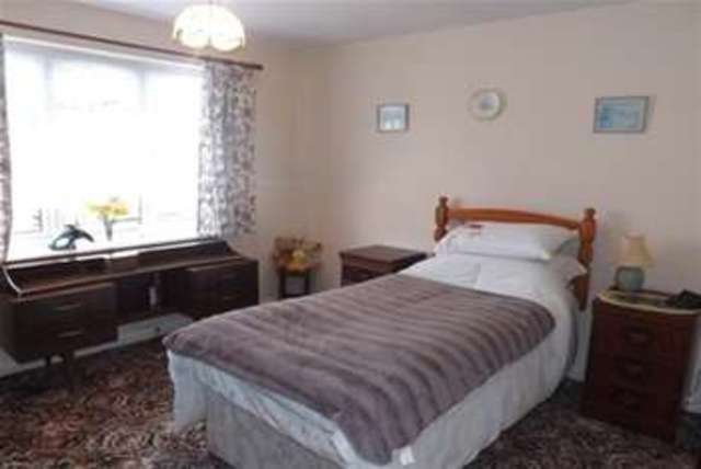  Image of 2 Bedroom Maisonette to rent at Wolverhampton, WV4 6BZ