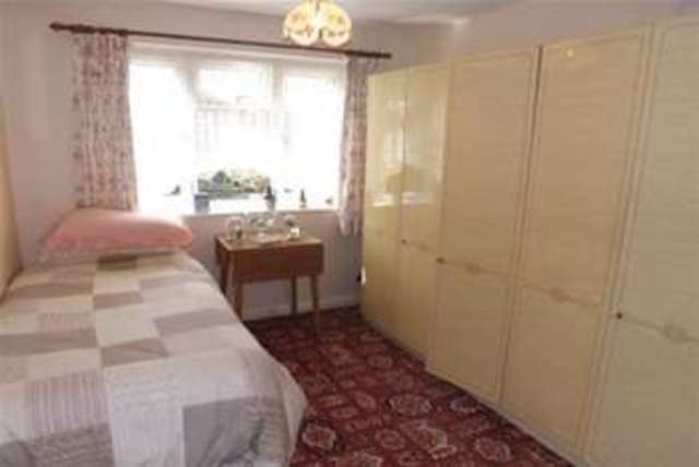  Image of 2 Bedroom Maisonette to rent at Wolverhampton, WV4 6BZ
