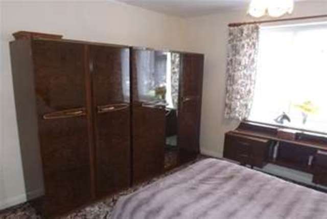  Image of 2 Bedroom Maisonette to rent at Wolverhampton, WV4 6BZ