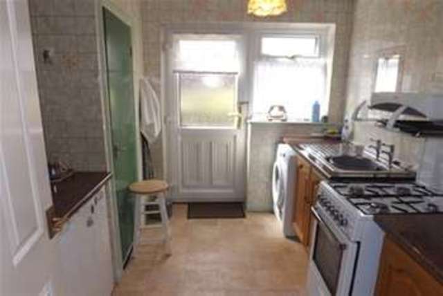  Image of 2 Bedroom Maisonette to rent at Wolverhampton, WV4 6BZ