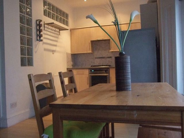  Image of 2 Bedroom Flat to rent at Nightingale Road  Southsea, PO5 3JN