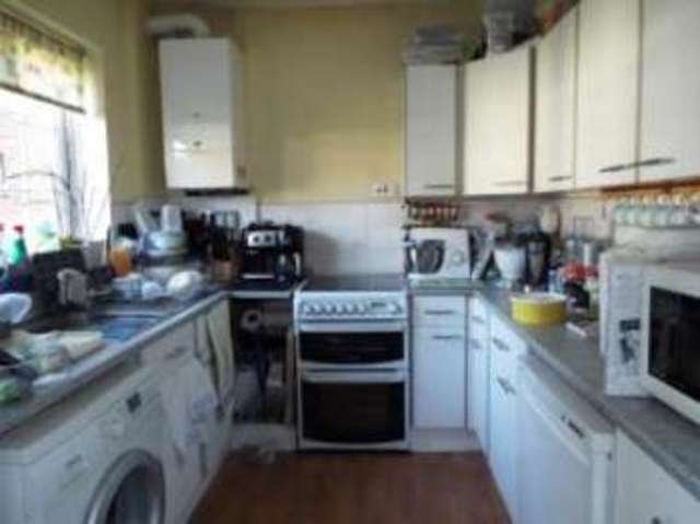  Image of 3 Bedroom Terraced for sale at London  Noel Park, N22 5ES