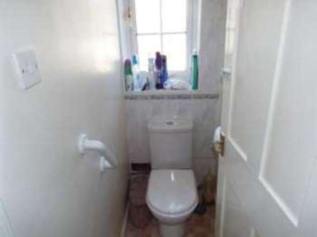  Image of 3 Bedroom Terraced for sale at London  Noel Park, N22 5ES