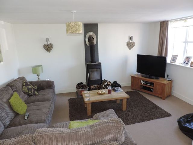  Image of 4 Bedroom Detached for sale at Pednandrea  Redruth, TR15 2HR