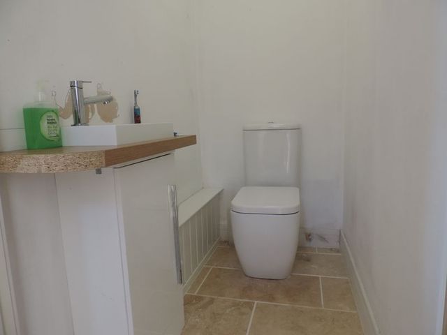  Image of 4 Bedroom Detached for sale at Pednandrea  Redruth, TR15 2HR