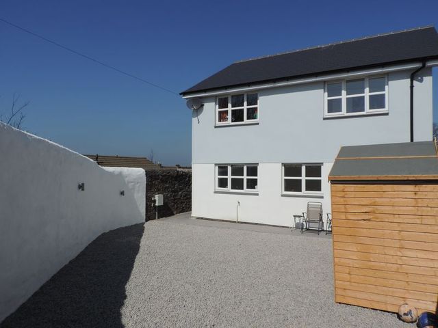  Image of 4 Bedroom Detached for sale at Pednandrea  Redruth, TR15 2HR