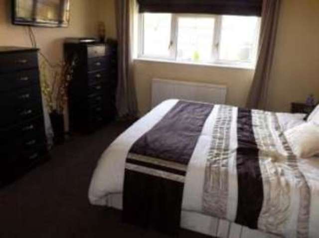  Image of 3 Bedroom Semi-Detached for sale at Peterborough Cambridgeshire Peterborough, PE1 3NA