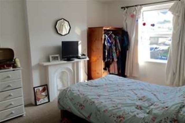  Image of 3 Bedroom Terraced to rent at Torquay, TQ1 1PA