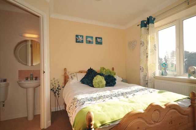  Image of 2 Bedroom Property to rent at Prospect Place St Thomas Exeter, EX4 1JA