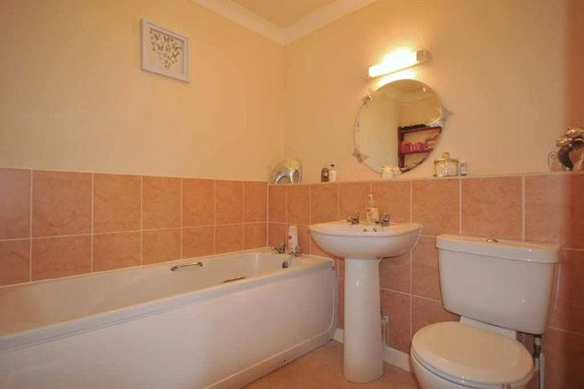  Image of 2 Bedroom Property to rent at Prospect Place St Thomas Exeter, EX4 1JA