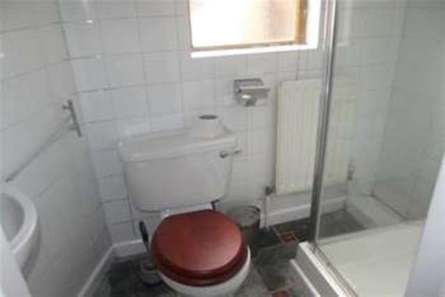  Image of 2 Bedroom Semi-Detached to rent at Birmingham, B17 9LJ