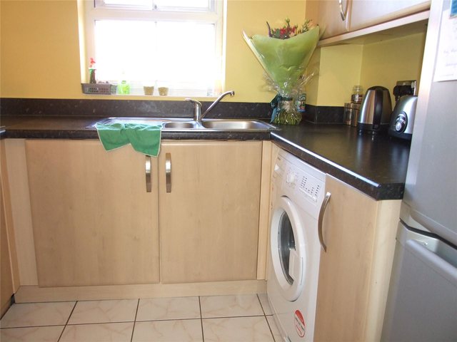  Image of 2 Bedroom Maisonette to rent at Shinfield Reading Shinfield, RG2 9FS