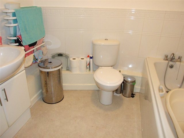  Image of 2 Bedroom Maisonette to rent at Shinfield Reading Shinfield, RG2 9FS