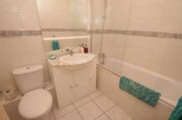  Image of 1 Bedroom Flat for sale at 37 The Avenue Beckenham Beckenham, BR3 5EE