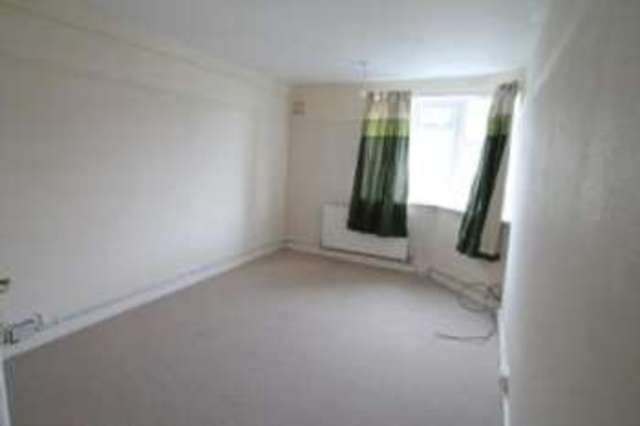  Image of 3 Bedroom Flat for sale at London Road Thornton Heath Norbury, CR7 6HT