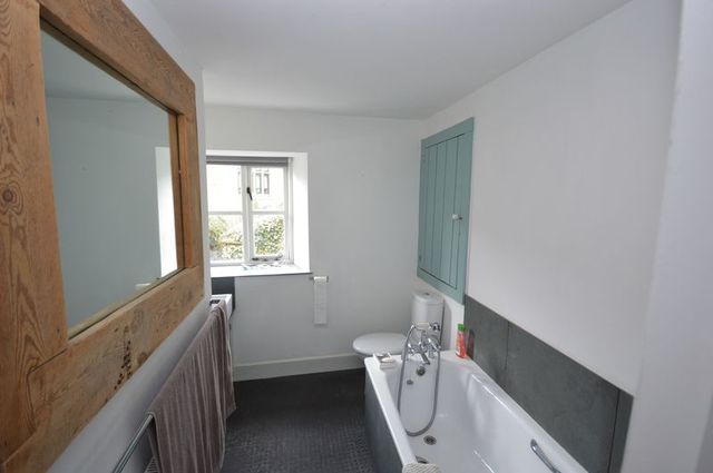  Image of 3 Bedroom Cottage to rent at St James Street  South Petherton, TA13 5BS