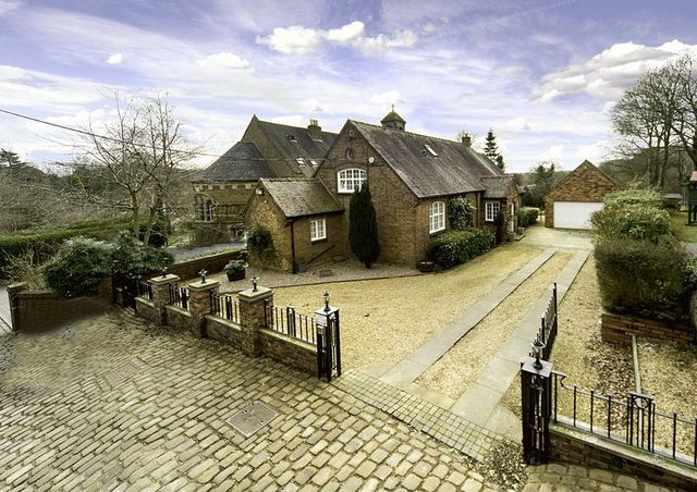  Image of 4 Bedroom Detached for sale at St Lukes Road Doseley Telford, TF4 3BD