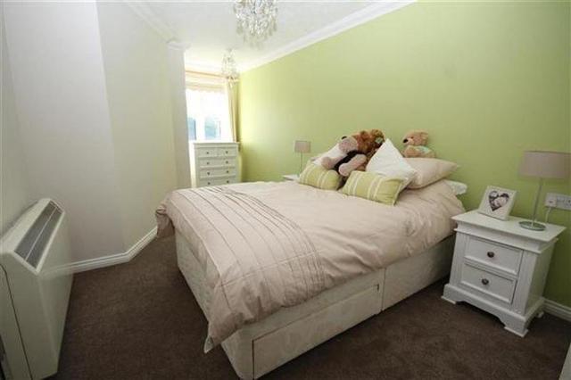 Image of 1 Bedroom Flat for sale at Shoreham-by-Sea, BN43 5AN