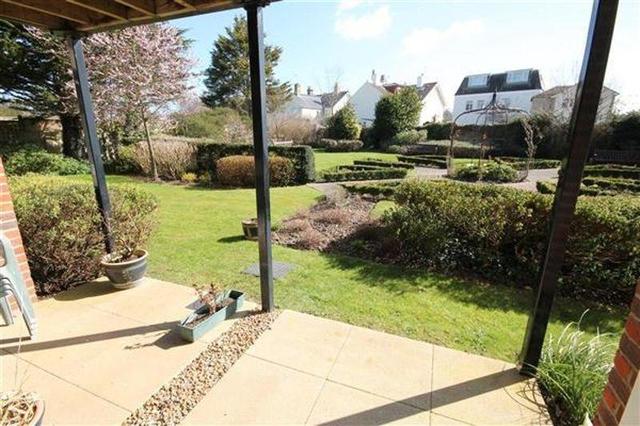  Image of 1 Bedroom Flat for sale at Shoreham-by-Sea, BN43 5AN