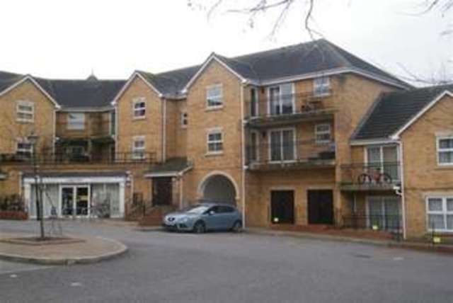  Image of 3 Bedroom Property to rent at Basildon, SS15 4HP