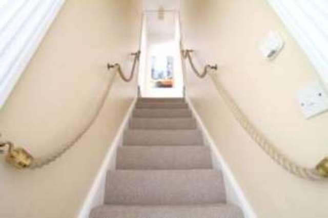  Image of 3 Bedroom Semi-Detached for sale at South Croydon  Sanderstead, CR2 7DB