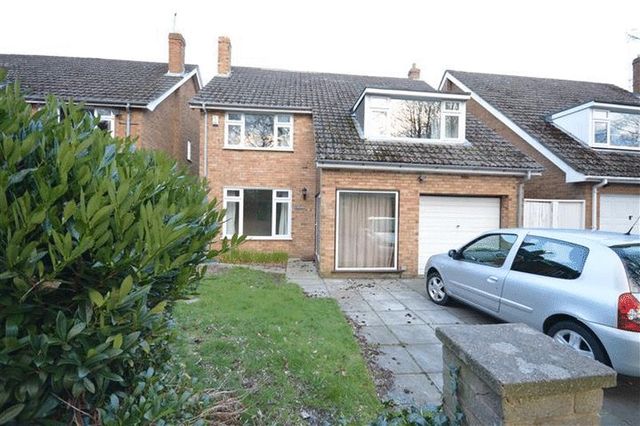  Image of 4 Bedroom Detached for sale at The Knoll  Prenton, CH43 5UZ