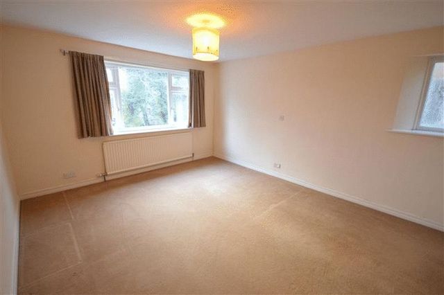  Image of 4 Bedroom Detached for sale at The Knoll  Prenton, CH43 5UZ
