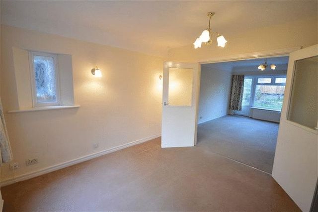  Image of 4 Bedroom Detached for sale at The Knoll  Prenton, CH43 5UZ
