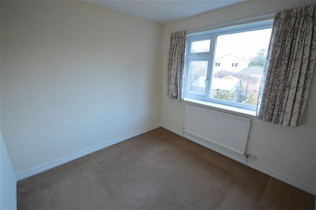  Image of 4 Bedroom Detached for sale at The Knoll  Prenton, CH43 5UZ