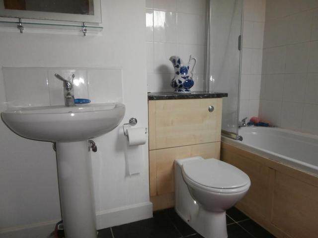  Image of 3 Bedroom Flat to rent at Linlithgow West Lothian West Lothian, EH49 7EU
