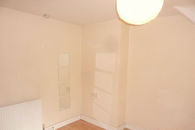  Image of 4 Bedroom Semi-Detached to rent at Trees Road  Walsall, WS1 3JU