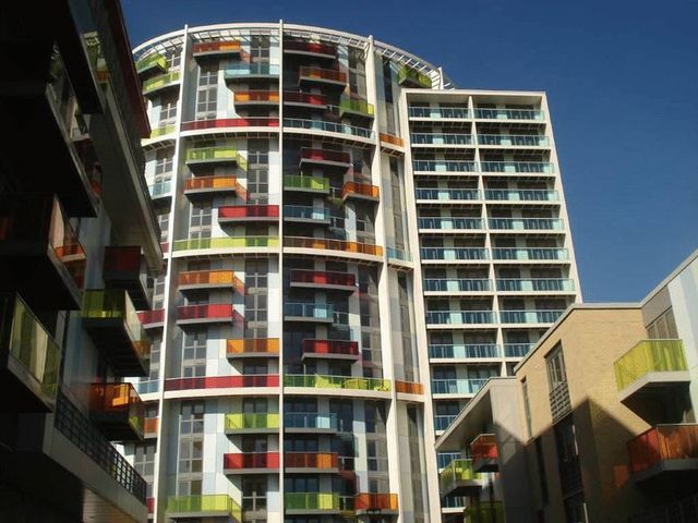  Image of 2 Bedroom Flat to rent at Warton Road  London, E15 2JS