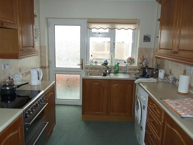  Image of 3 Bedroom Bungalow for sale at Hunmanby  Hunmanby, YO14 0LA