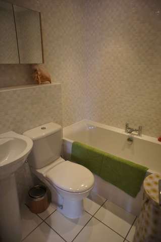  Image of 4 Bedroom Semi-Detached to rent at Whitelands Way Kingsmere Bicester, OX26 1AB