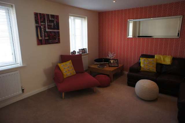  Image of 4 Bedroom Semi-Detached to rent at Whitelands Way Kingsmere Bicester, OX26 1AB