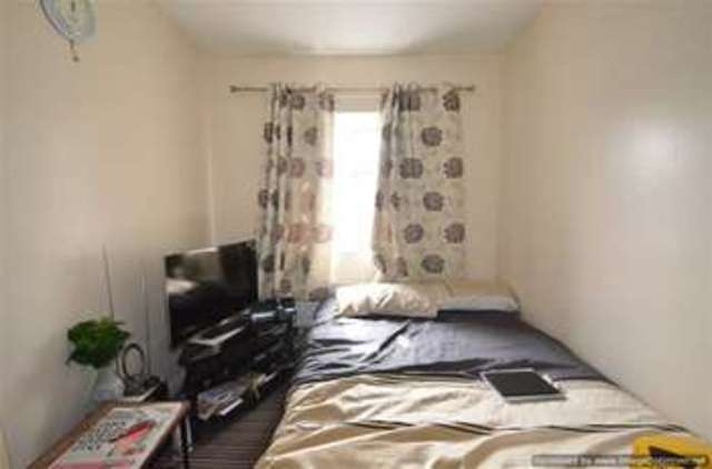  Image of 4 Bedroom Flat for sale at Hackney, E9 6PP