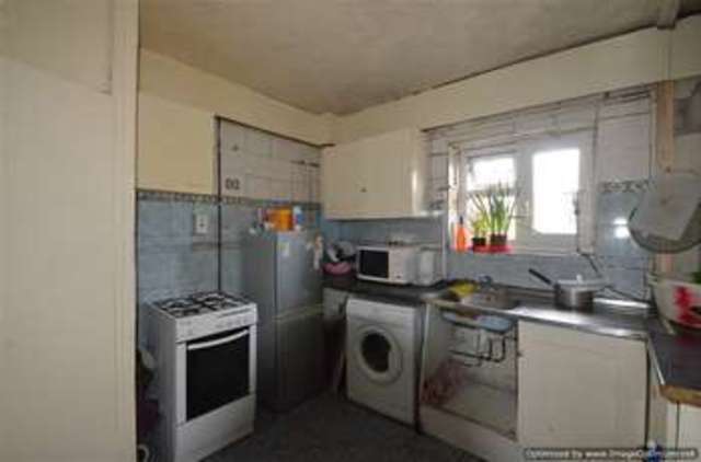  Image of 4 Bedroom Flat for sale at Hackney, E9 6PP