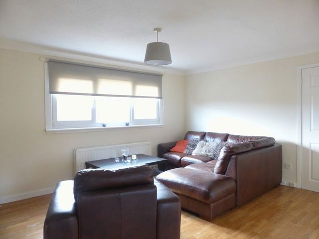  Image of 2 Bedroom Flat for sale at Victoria Street  Livingston, EH54 5BQ