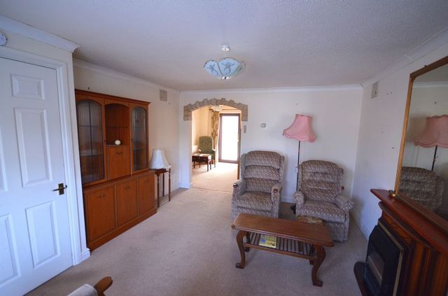  Image of 3 Bedroom Terraced for sale at Birchwood  Carterton, OX18 3JT